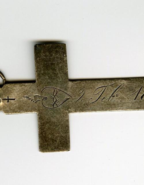 Medaillon in de vorm een kruisje, van Ida Meyers